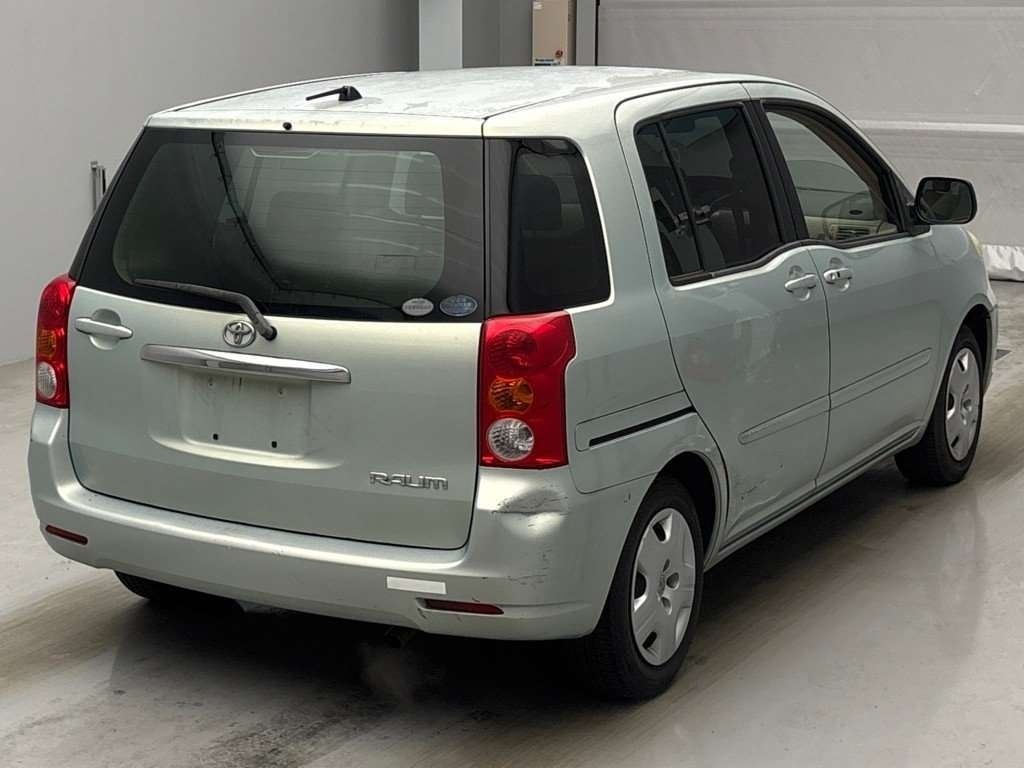 TOYOTA RAUM