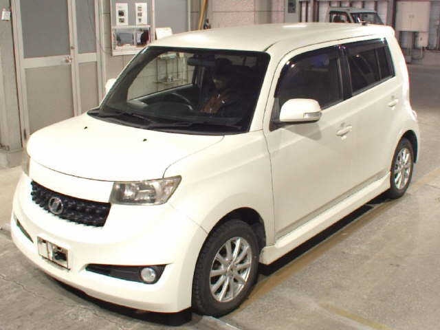 TOYOTA BB
