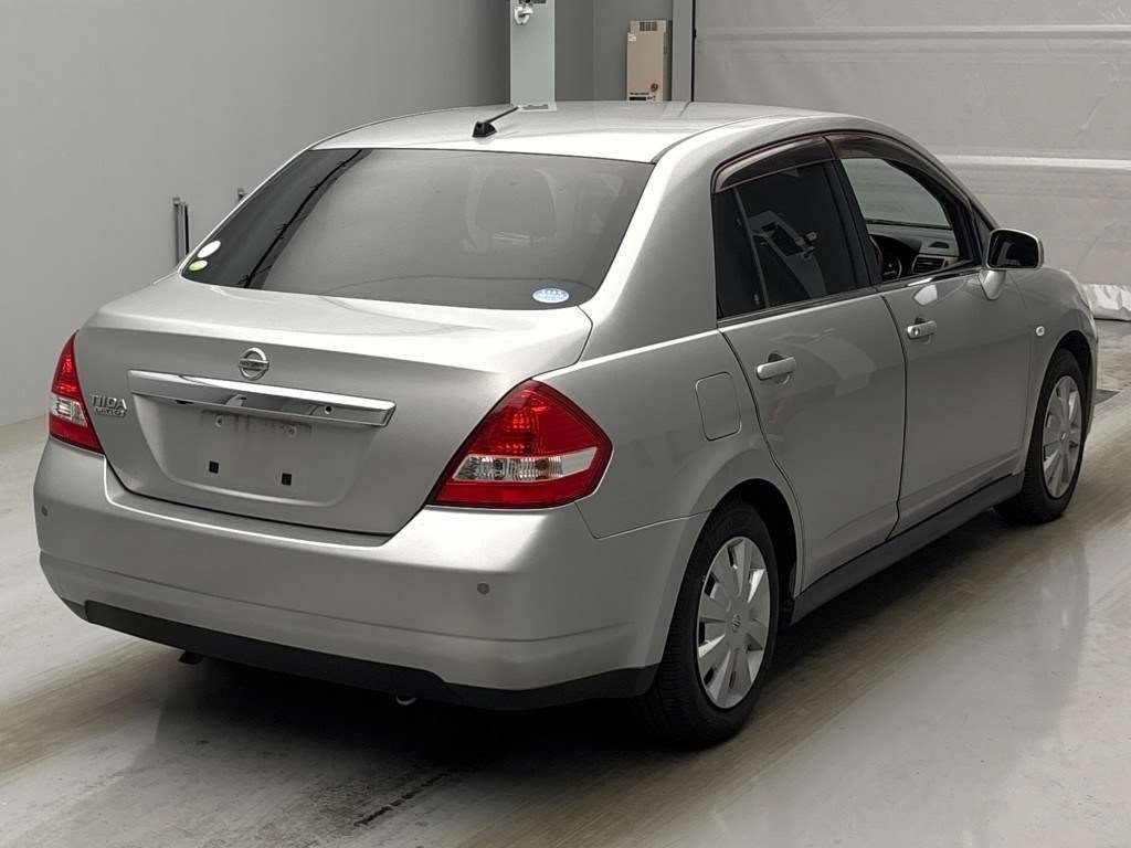 NISSAN TIIDA LATIO