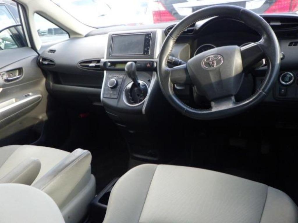 TOYOTA WISH