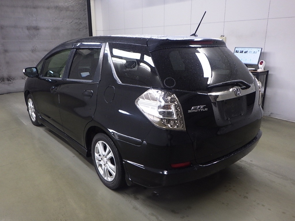 HONDA FIT SHUTTLE