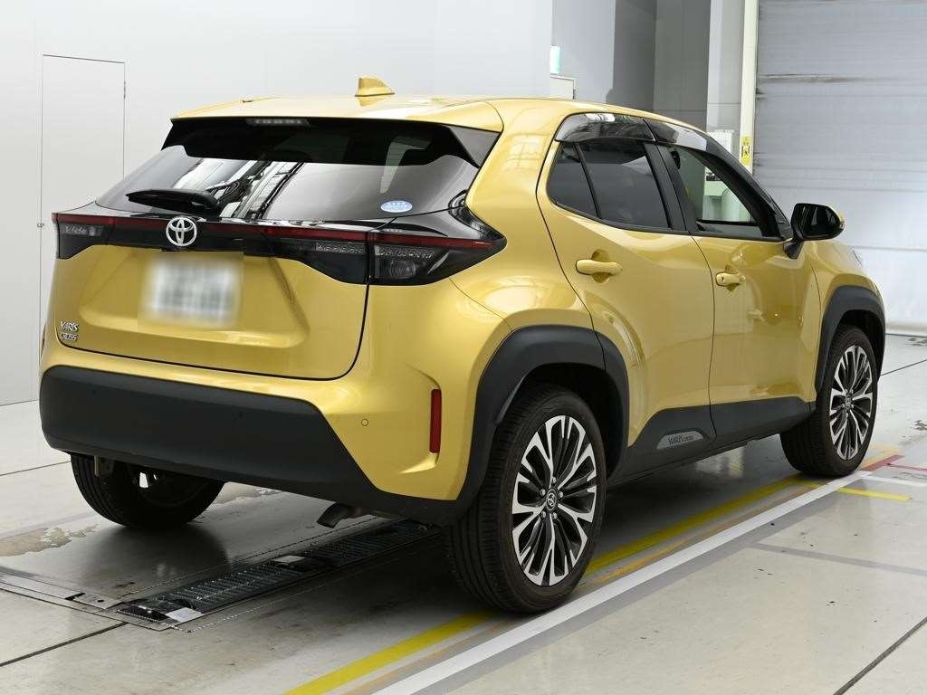 TOYOTA YARIS CROSS