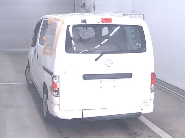 NISSAN NV200