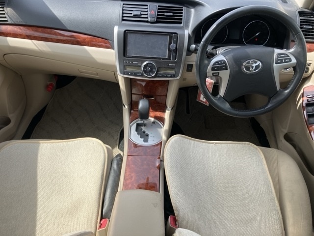 TOYOTA PREMIO