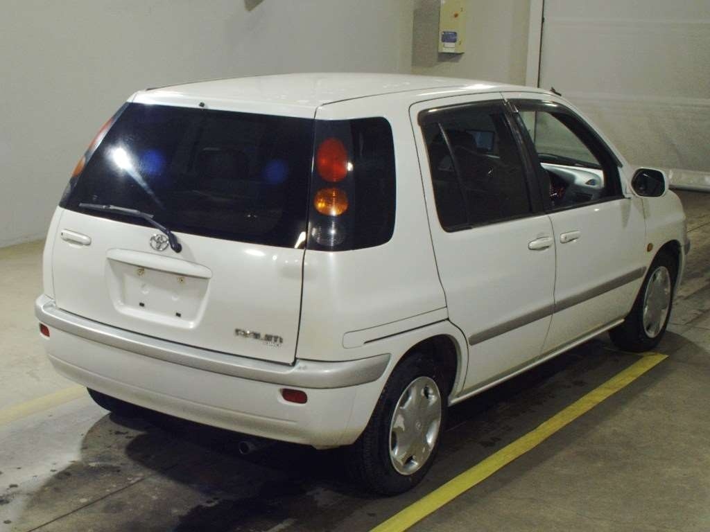 TOYOTA RAUM