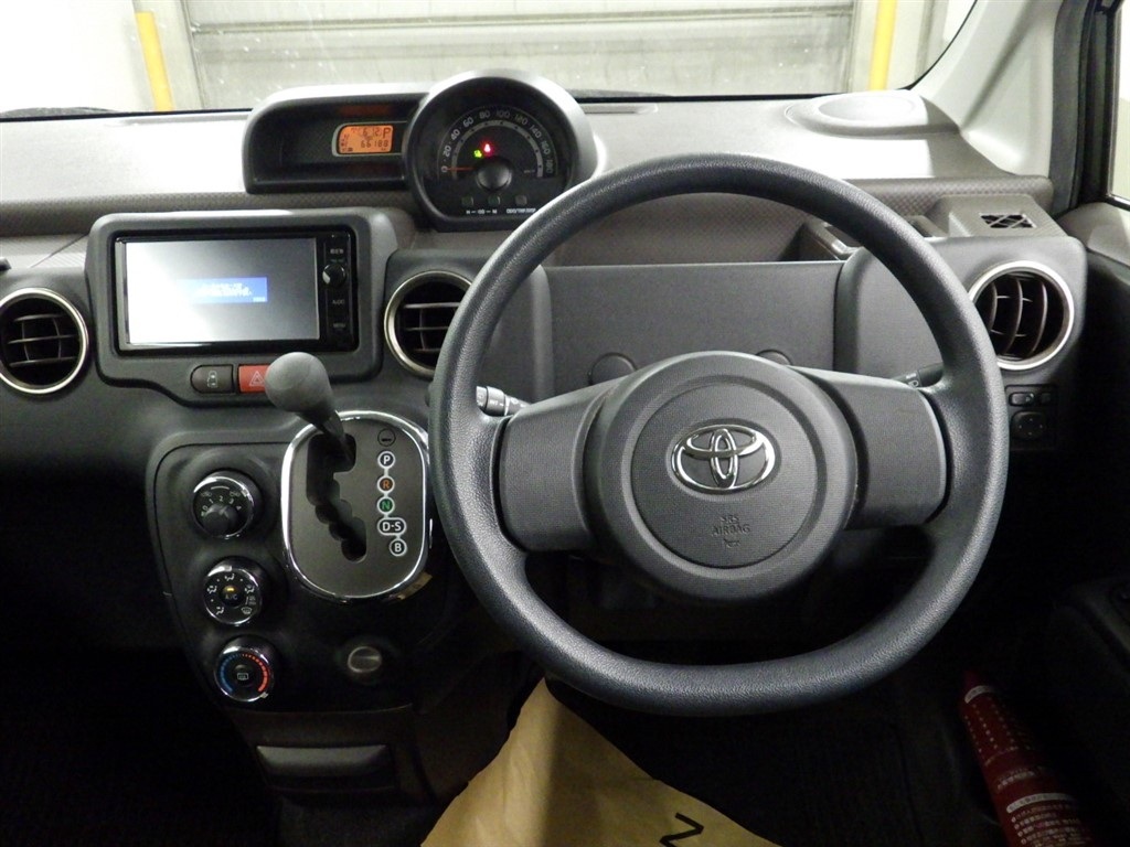 TOYOTA SPADE
