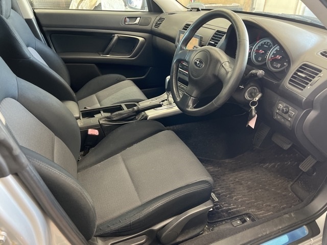 SUBARU LEGACY B4