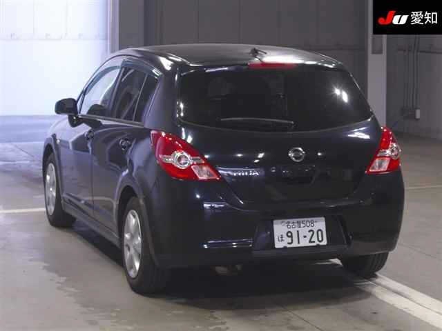 NISSAN TIIDA