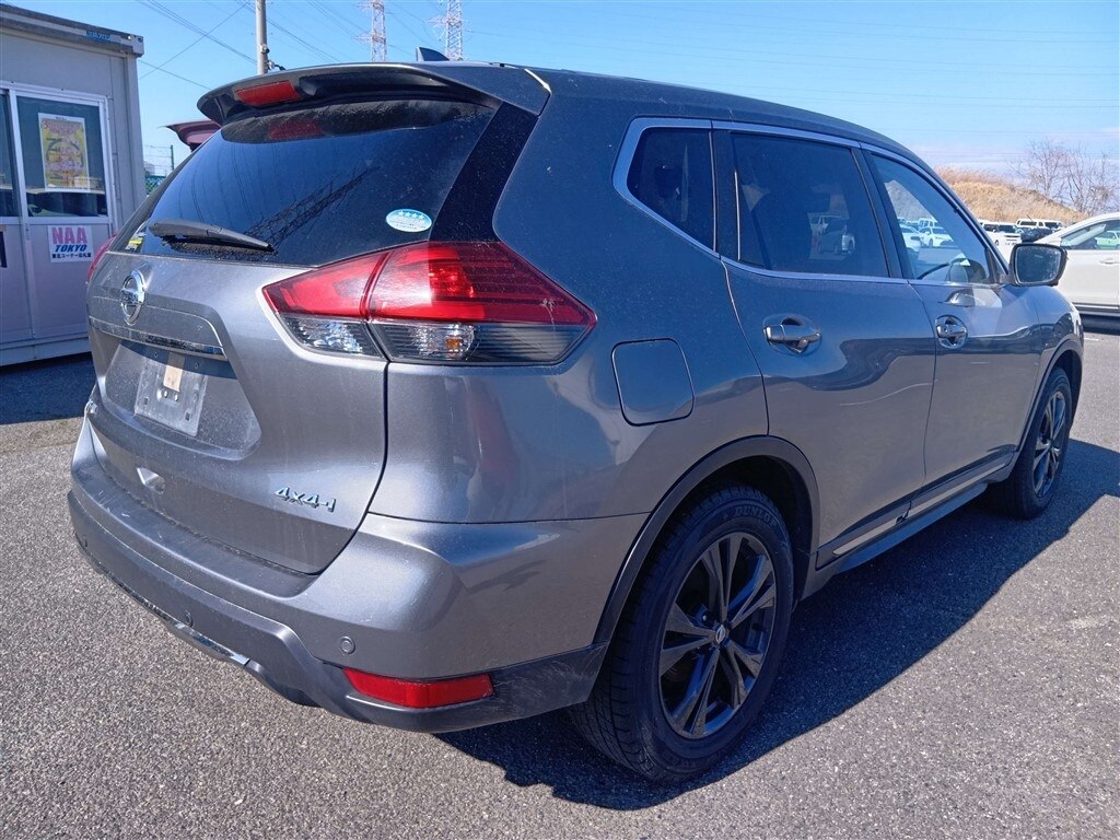 NISSAN X-TRAIL