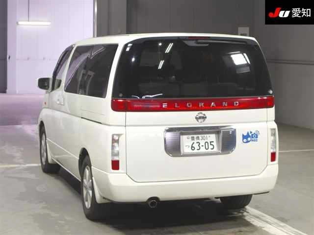NISSAN ELGRAND