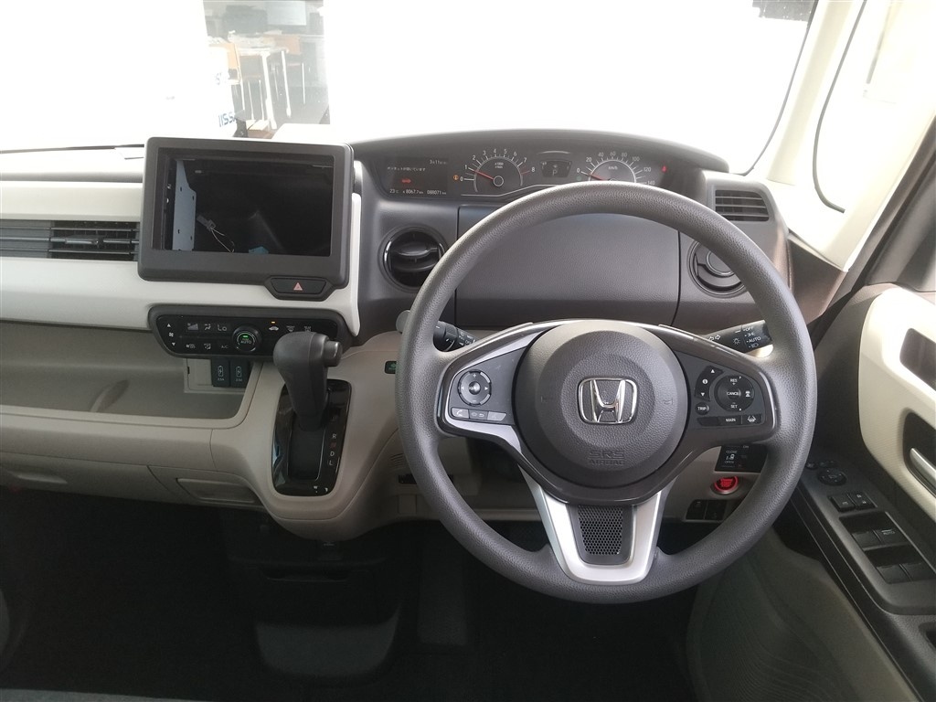 HONDA N-BOX