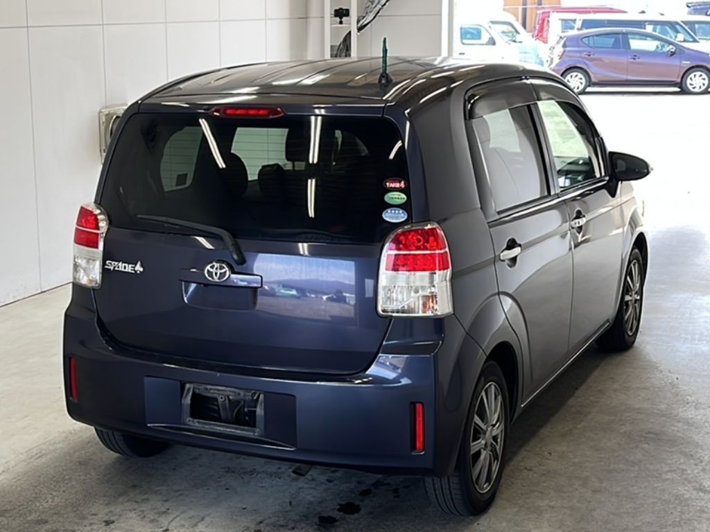 TOYOTA SPADE