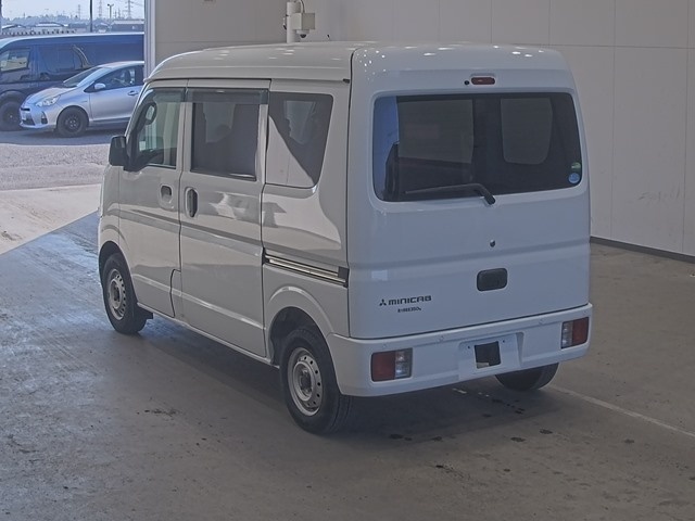 MITSUBISHI MINICAB