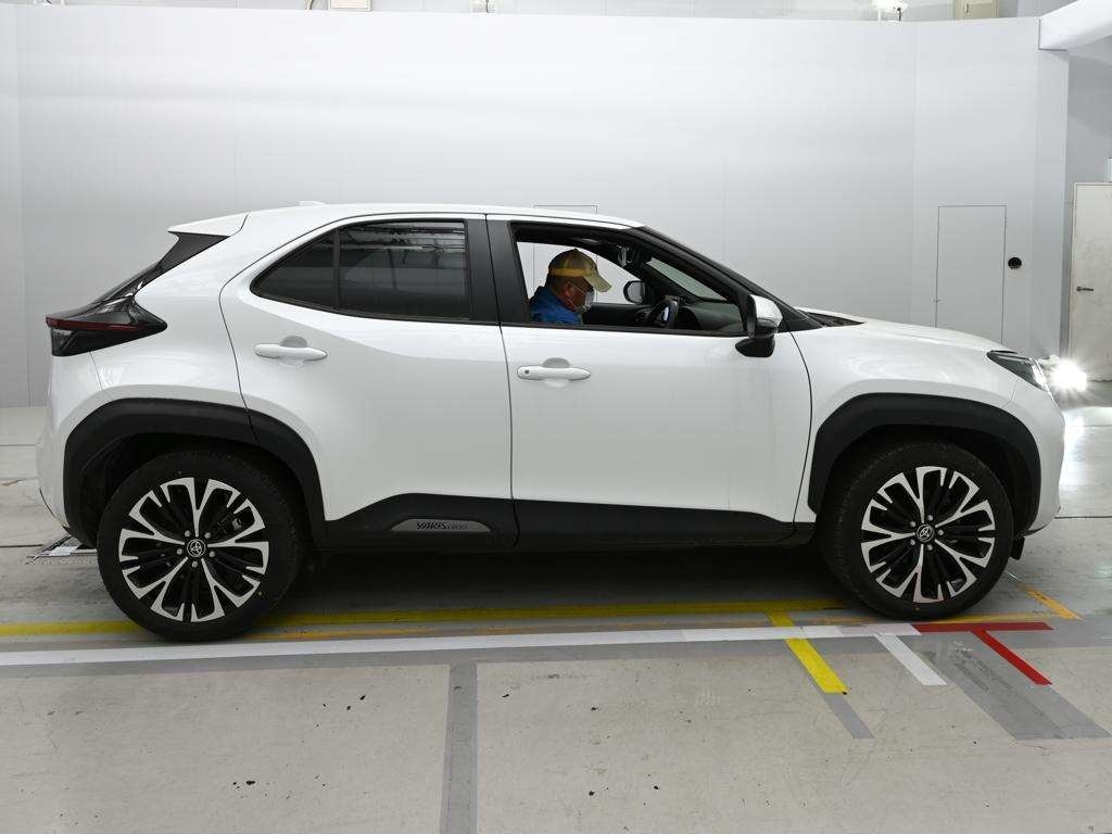 TOYOTA YARIS CROSS
