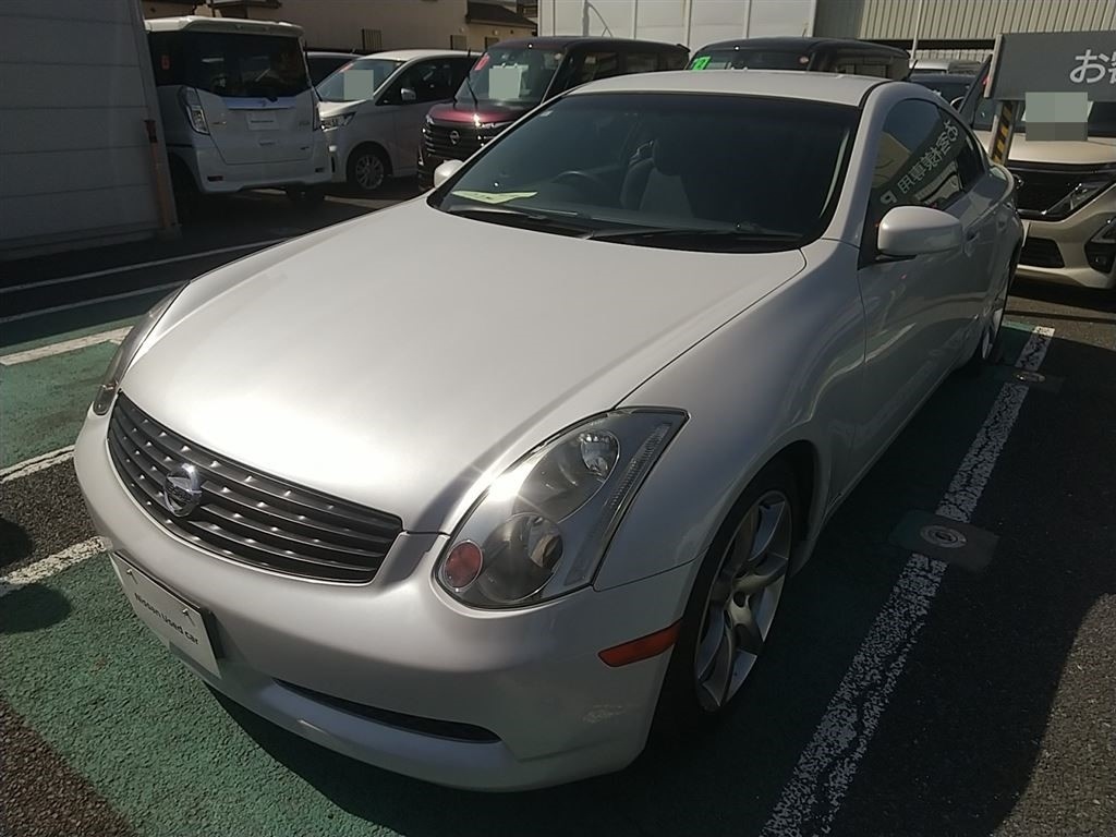 NISSAN SKYLINE