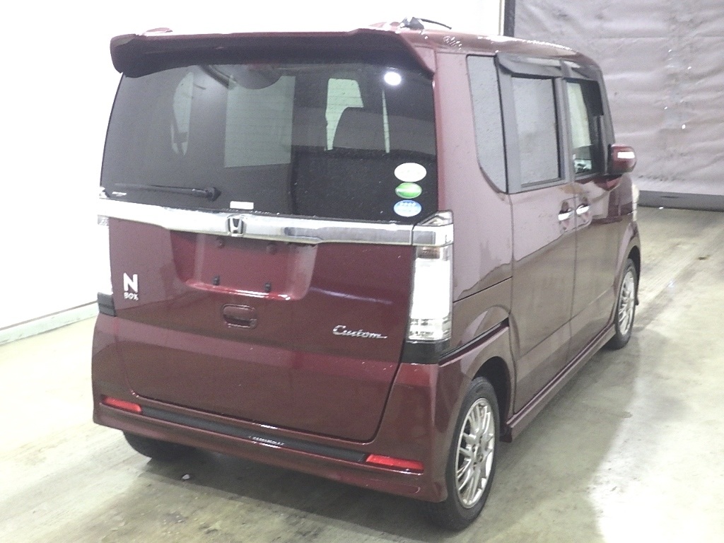 HONDA N-BOX
