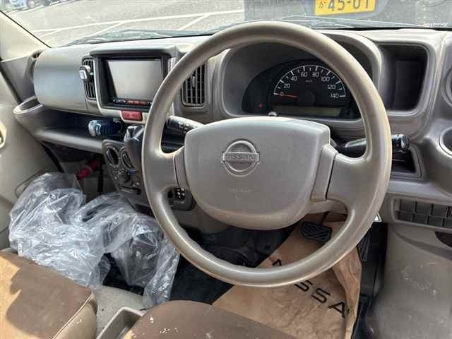NISSAN NV100 CLIPPER