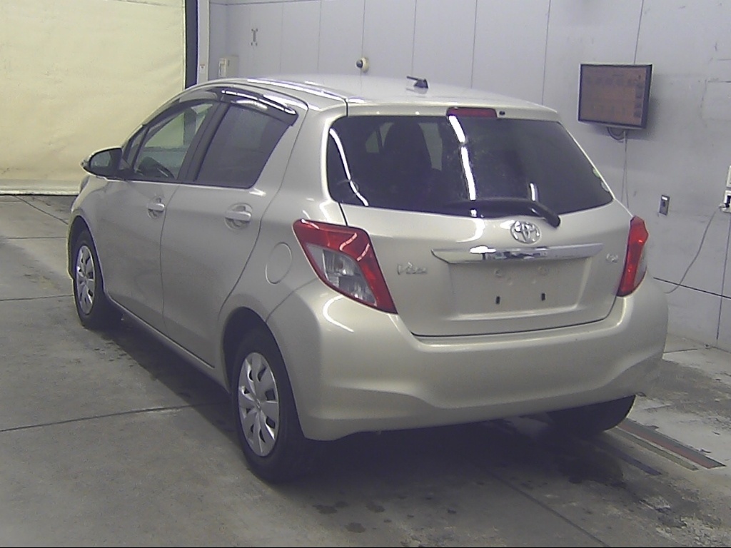 TOYOTA VITZ