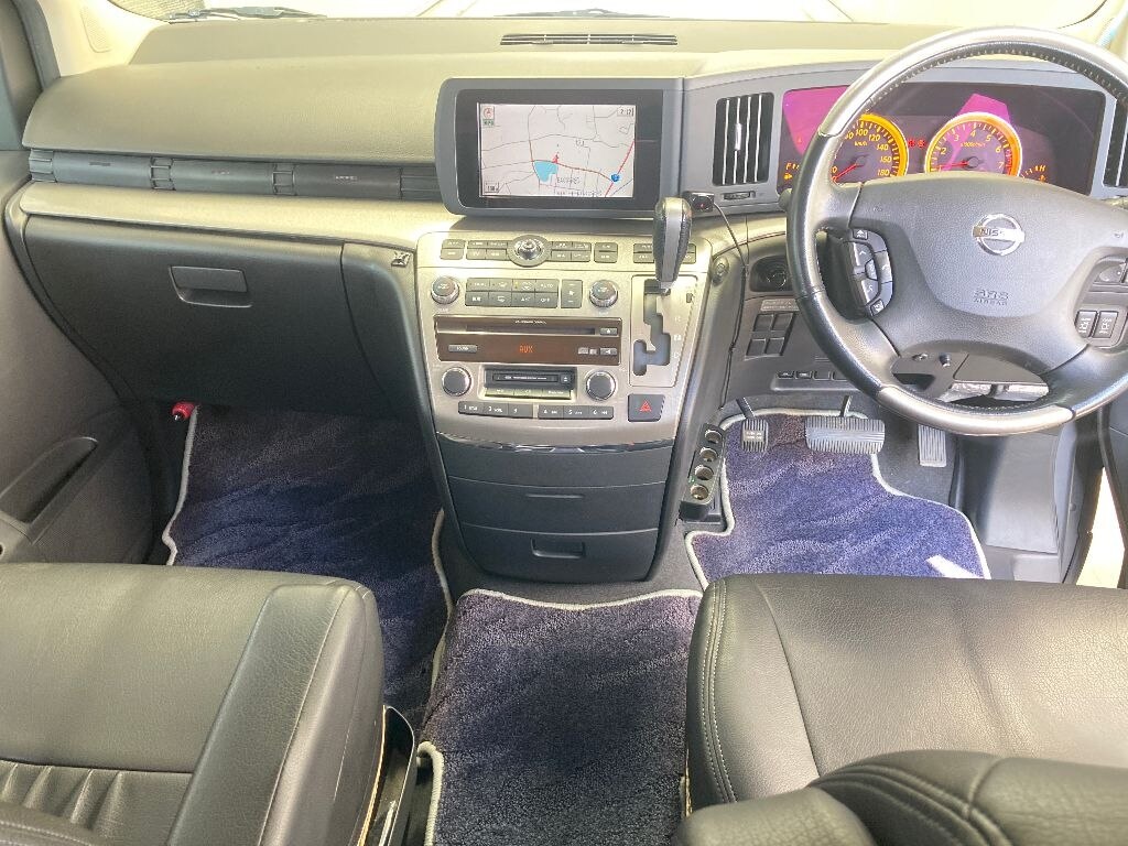 NISSAN ELGRAND