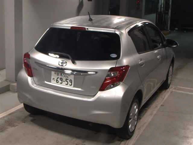 TOYOTA VITZ