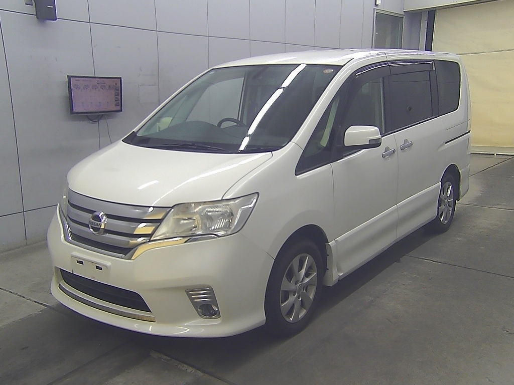 NISSAN SERENA