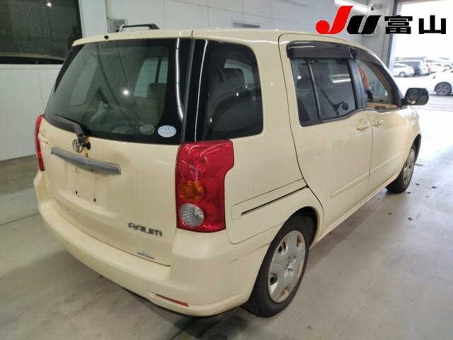 TOYOTA RAUM