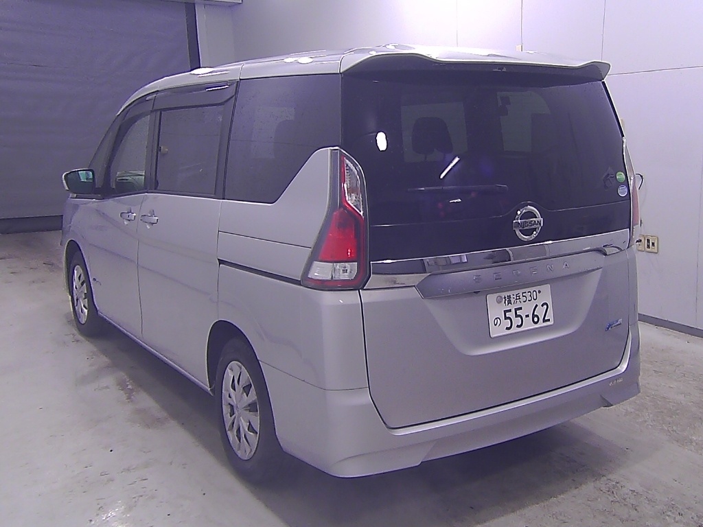 NISSAN SERENA