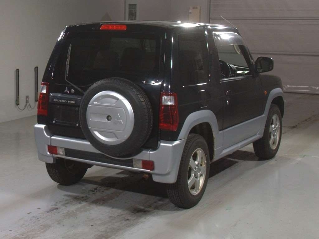 MITSUBISHI PAJERO MINI