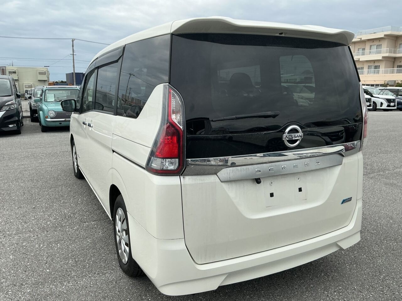 NISSAN SERENA