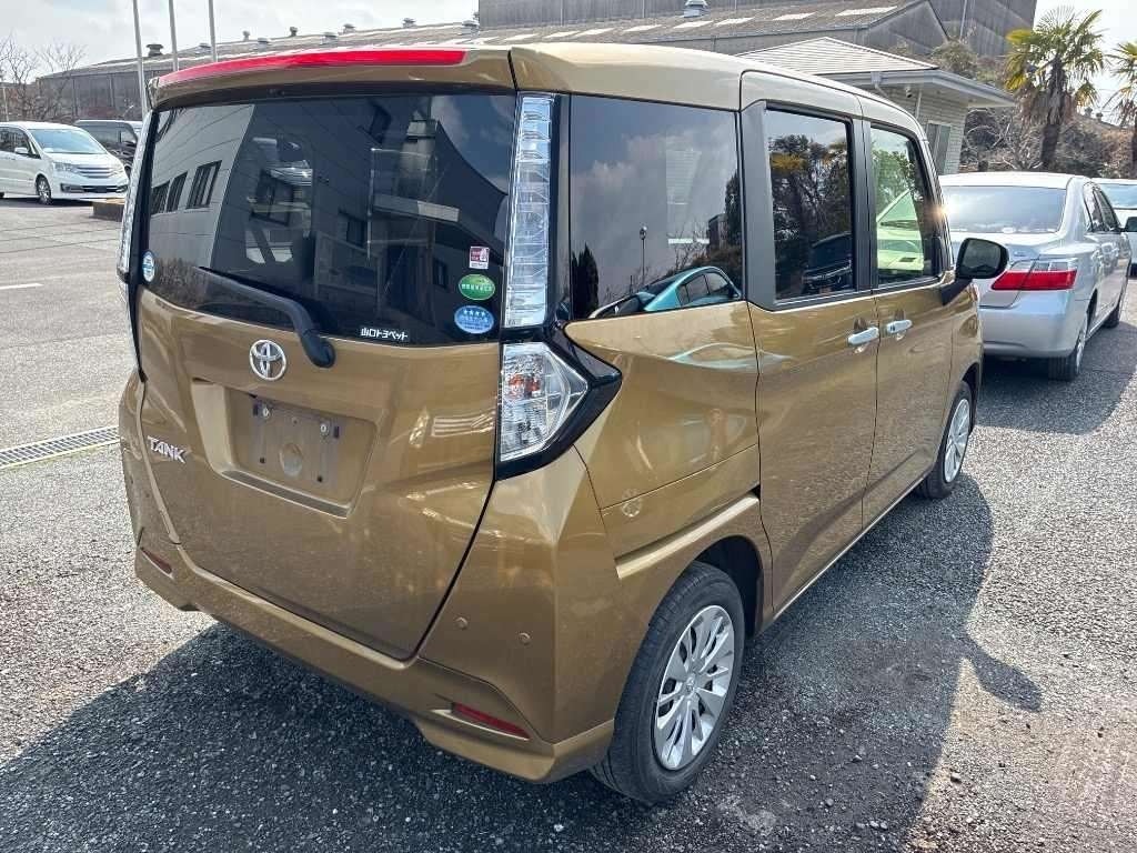 TOYOTA TANK