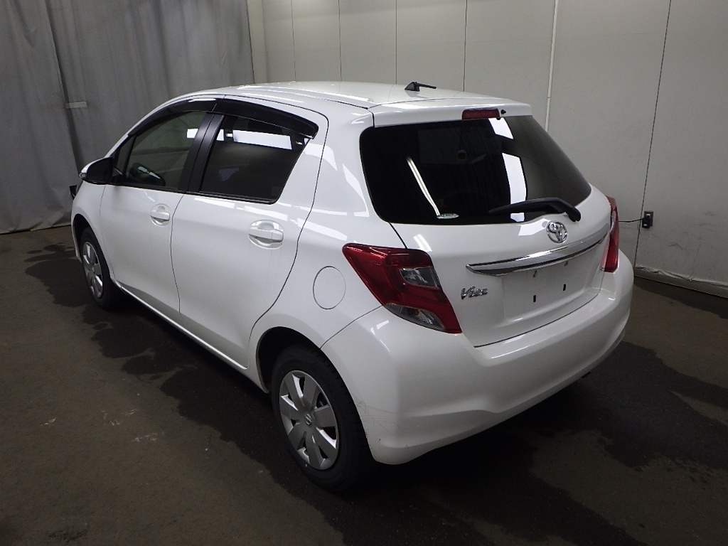 TOYOTA VITZ