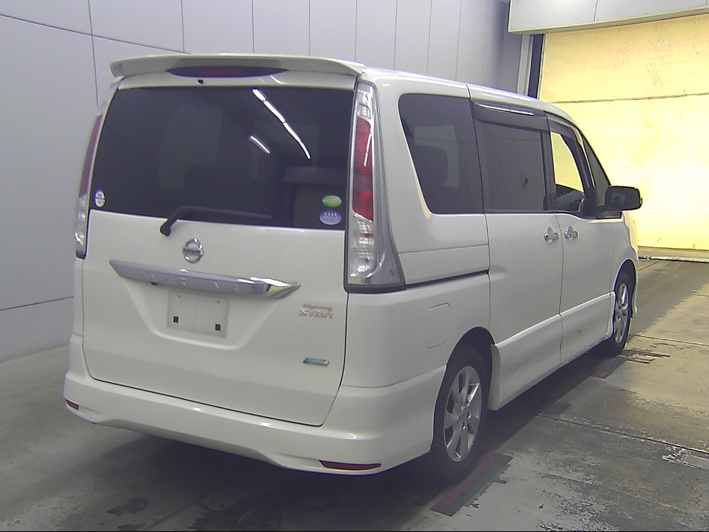 NISSAN SERENA