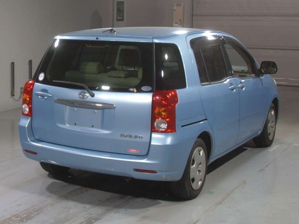 TOYOTA RAUM