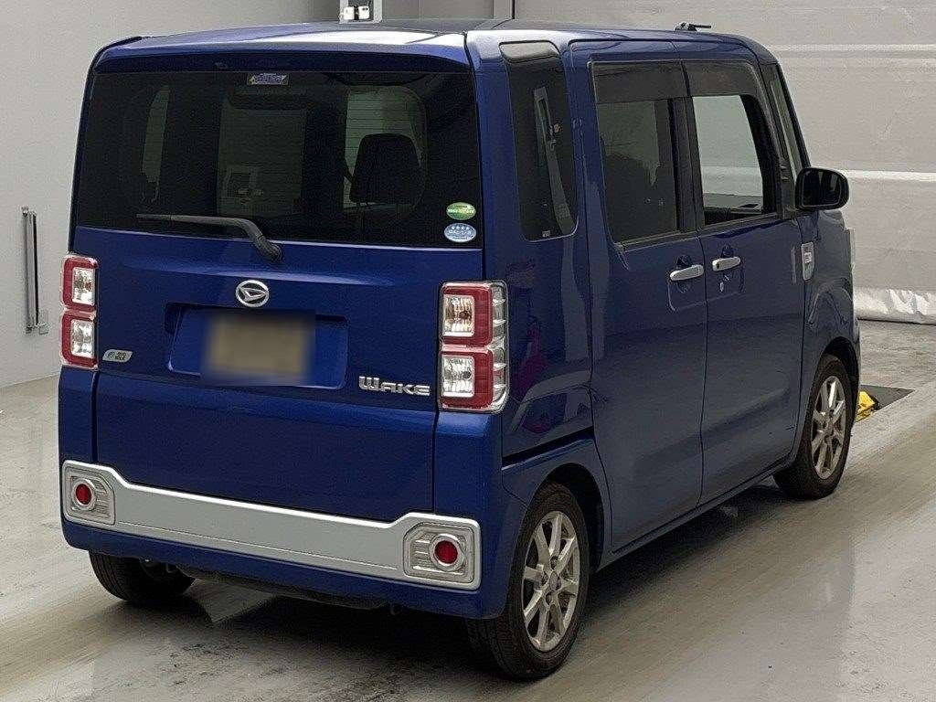 DAIHATSU WAKE