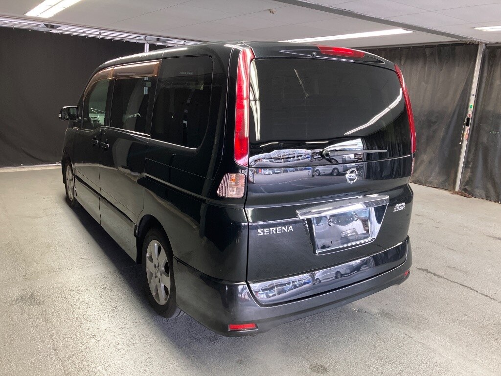 NISSAN SERENA