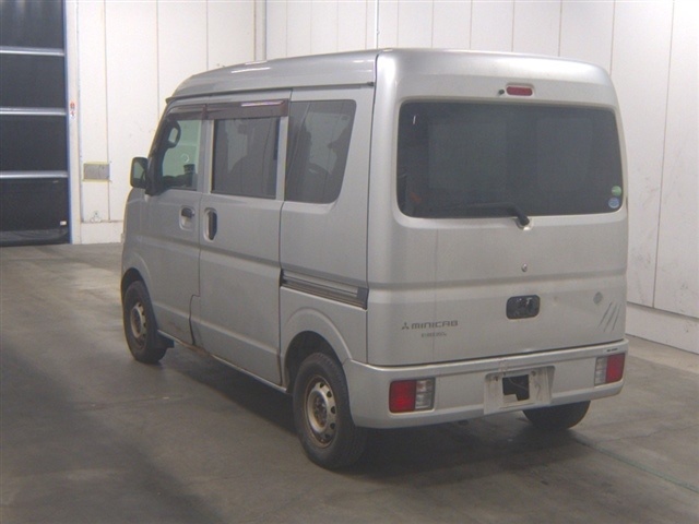 MITSUBISHI MINICAB