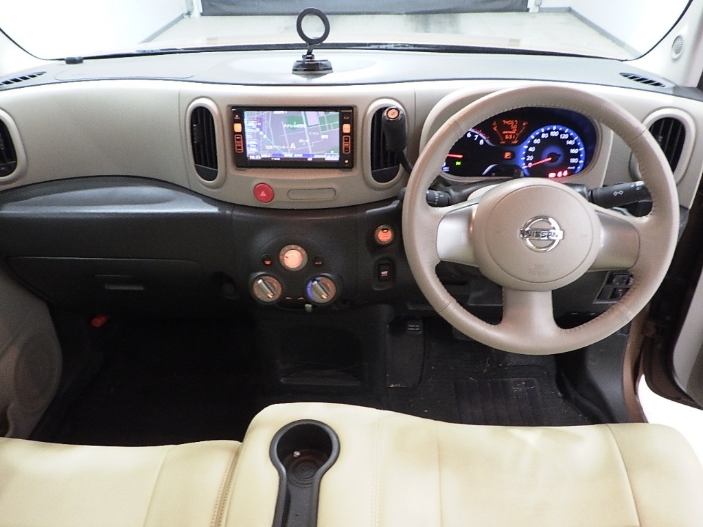 NISSAN CUBE