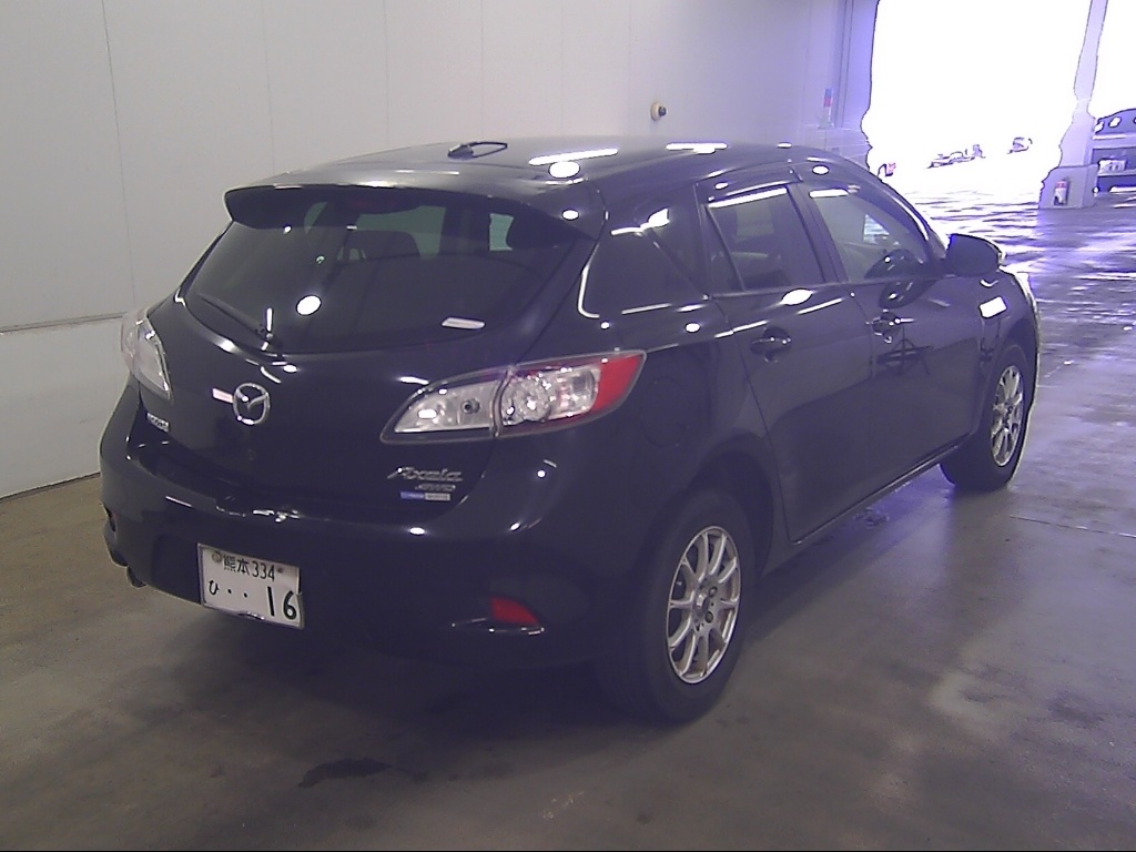 MAZDA AXELA