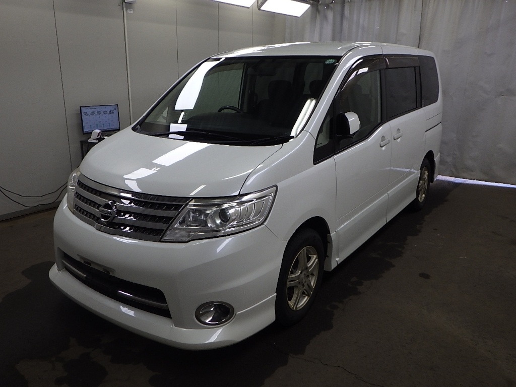 NISSAN SERENA