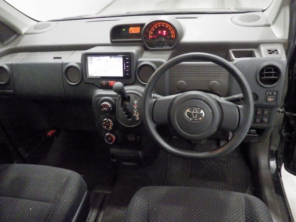 TOYOTA SPADE