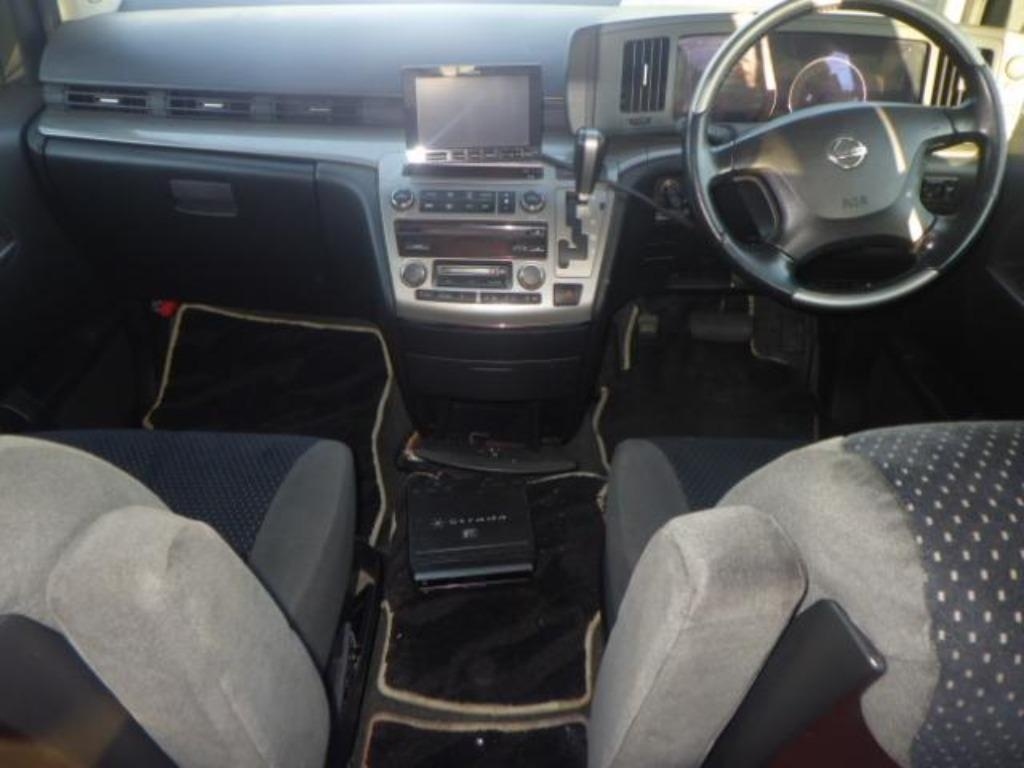 NISSAN ELGRAND