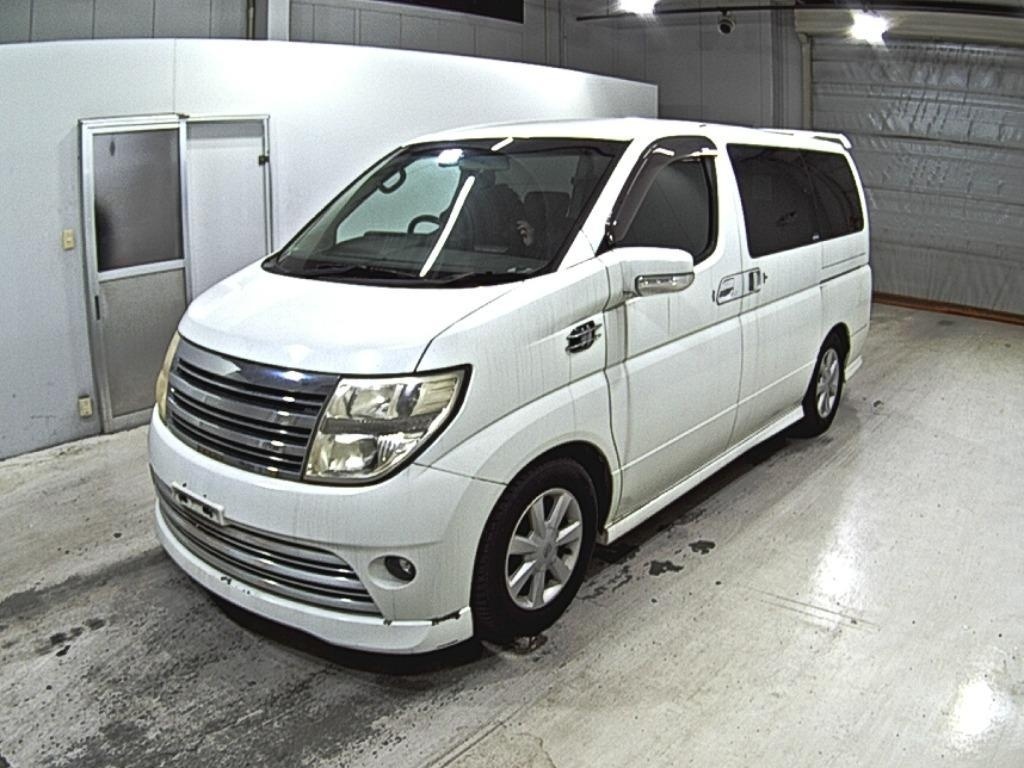 NISSAN ELGRAND