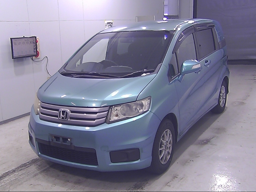 HONDA FREED SPIKE