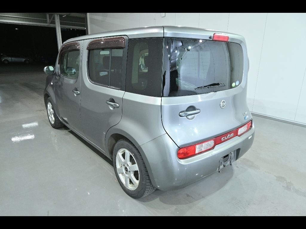 NISSAN CUBE