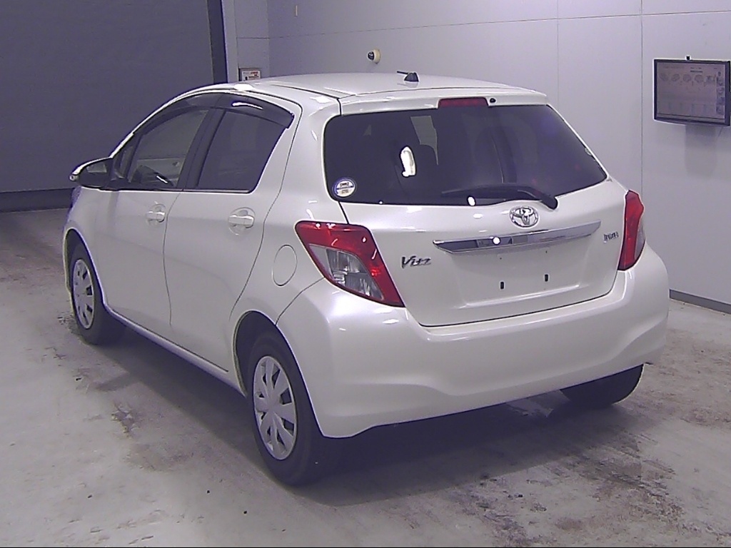 TOYOTA VITZ