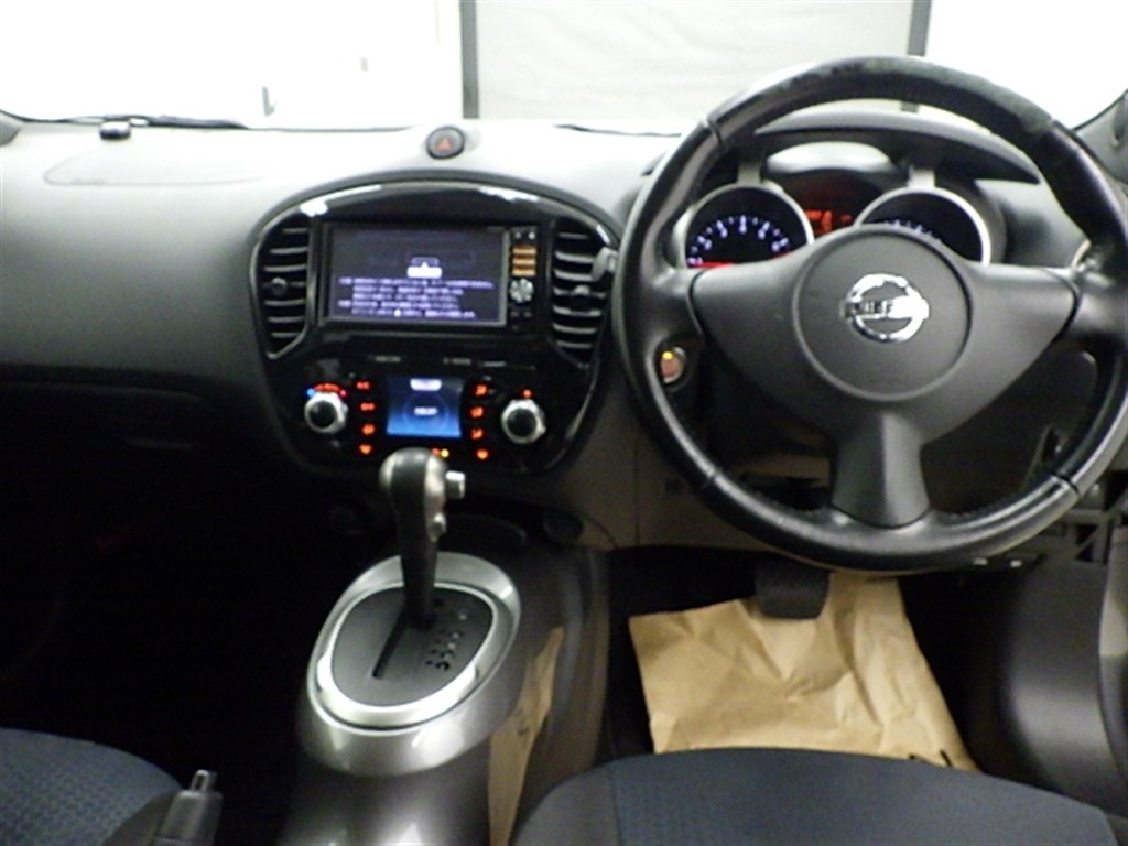 NISSAN JUKE