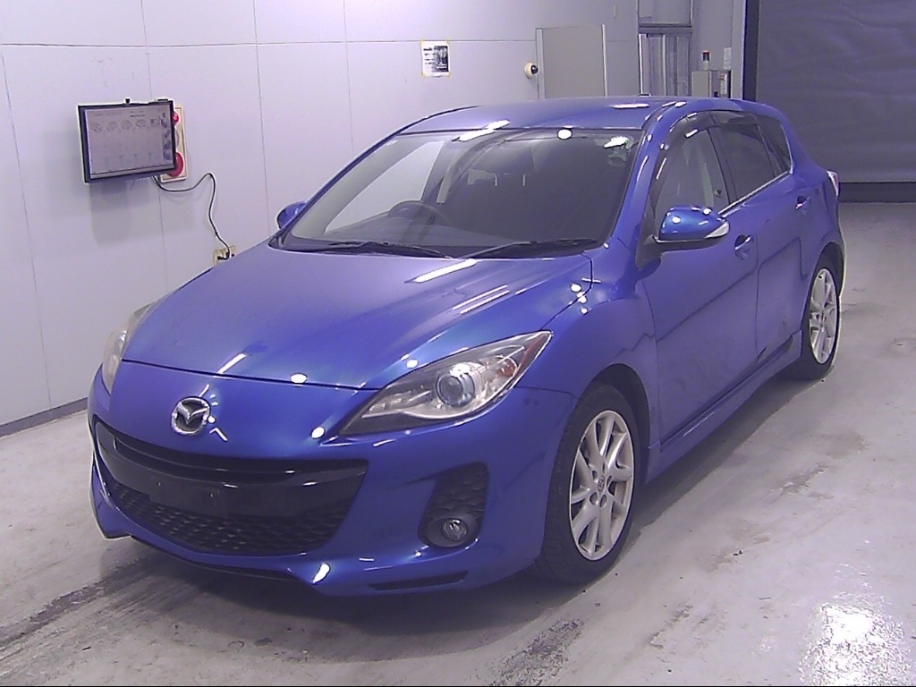 MAZDA AXELA
