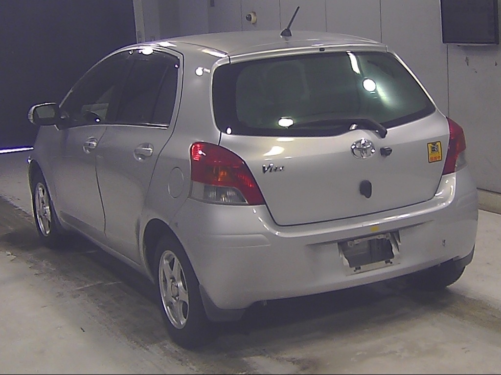 TOYOTA VITZ