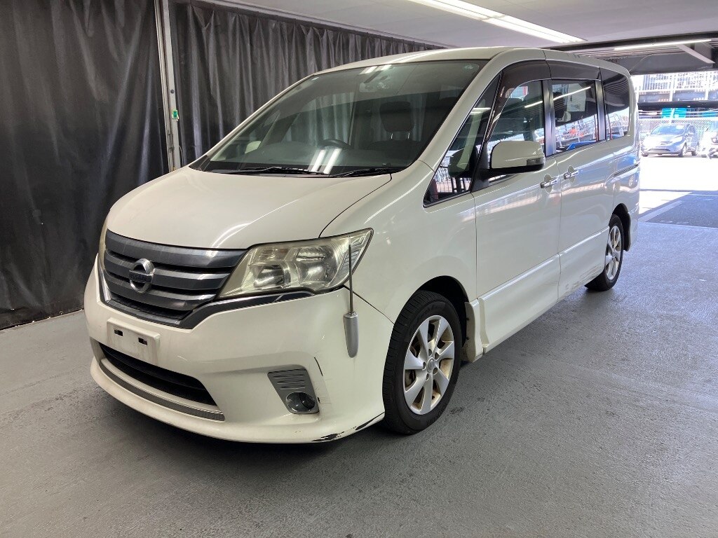 NISSAN SERENA