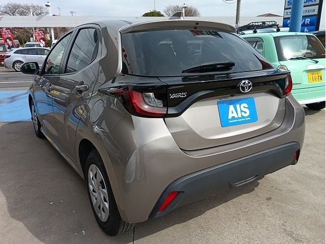 TOYOTA YARIS